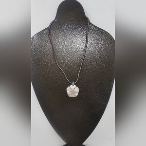 Hawaiian Hibiscus Flower Mother of Pearl Abolone Pendant Choker Rope Necklace